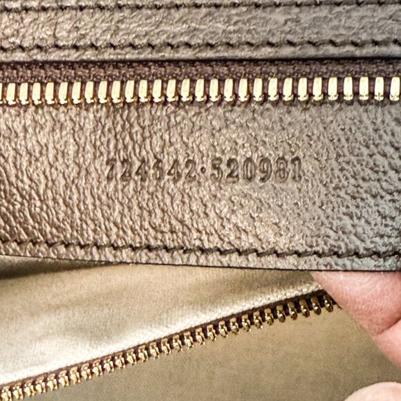 Gucci 724642 Unisex Giant GG Canvas & Leather Medium Duffle Bag - Picture 8 of 9